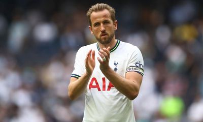 Tottenham offer Harry Kane huge new contract but striker in no rush to sign