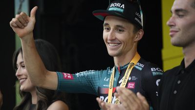 Hindley takes Tour de France lead as Pogacar suffers in Pyrenees