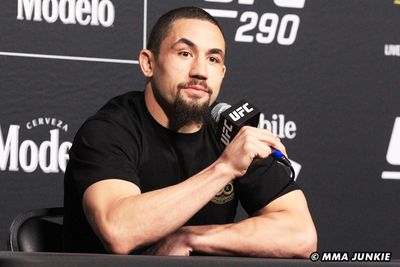 Robert Whittaker puzzled to see people take Dricus Du Plessis lightly: ‘He’s the most dangerous fight to date’