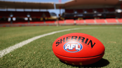 Police Launch Investigation Into The Mass Nude Photo Leak Of 45 Current & Former AFL Players