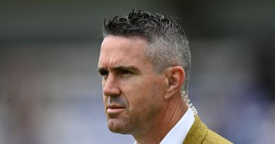 Ashes legend hits back at Kevin Pietersen over "shambolic" rant with "glass houses" jibe