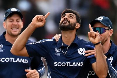 Scotland team battle to secure spot in the Cricket World Cup