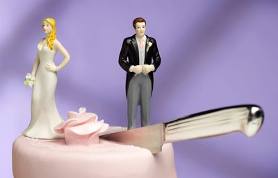 7 dangerous myths about marriage and the truth, according to an expert