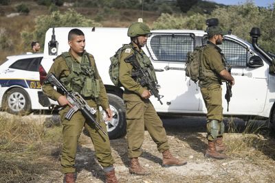 Israeli soldier killed in settlement attack; gunman shot dead