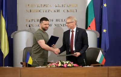 Zelenskyy visits Bulgaria and draws support for Kyiv’s NATO membership bid