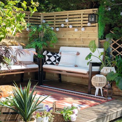 Where to position your outdoor corner sofa for Feng Shui harmony, according to the experts