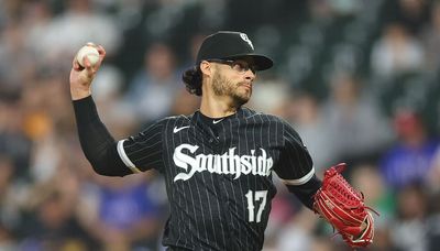White Sox reliever Joe Kelly lands on injured list