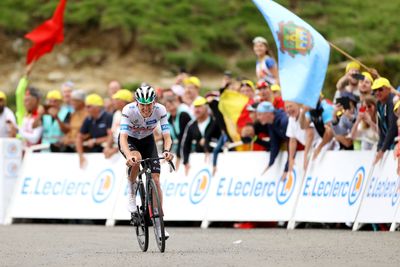 Tadej Pogačar triumphs and Jonas Vingegaard takes Tour de France lead on stage six
