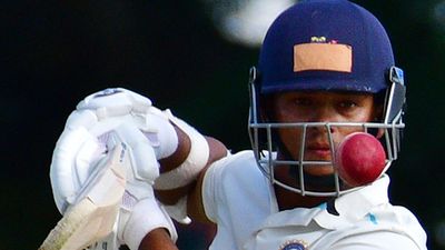 Kohli's problems outside off-stump continue, focus on Jaiswal's batting slot ahead of Test debut