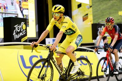 Jai Hindley 'gave it a red hot crack' but drops to third in Tour de France