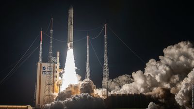 Say goodbye to Europe's Ariane 5 rocket with these stunning final launch photos