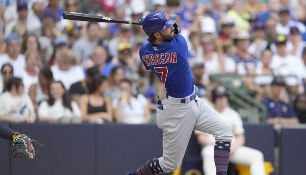 How Dansby Swanson's leadership evolved through his first half-season with  the Cubs - Chicago Sun-Times