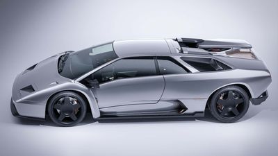 Eccentrica Lamborghini Diablo Restomod Combines Minimalism, Modern Tech