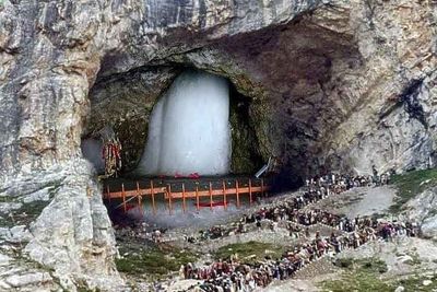 Amarnath Yatra temporarily halted due to bad weather