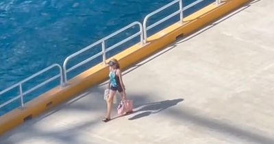 Cruise passengers jeer 'entitled' woman strolling up to ship 45 minutes late