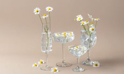 Blooming tasty: garden flowers for a perfect summer cocktail