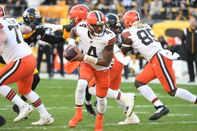 LOOK: Quarterback Deshaun Watson working out with teammates in Miami