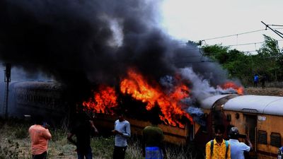 Five sleeper coaches of Falaknuma Express impacted in fire: SCR