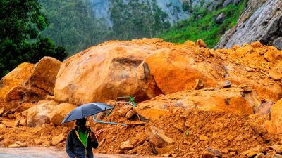 Landslide on Gap Road in Munnar, traffic banned