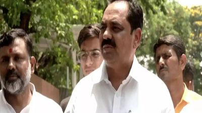 School children made to stand on road to welcome newly-sworn in NCP minister in Maharashtra; video goes viral