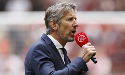 Edwin van der Sar to remain in intensive care due to bleeding around brain