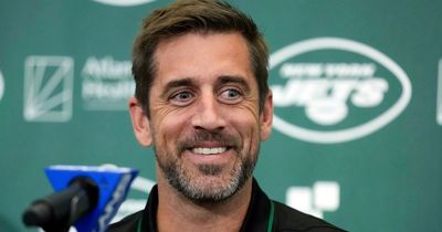 Aaron Rodgers gesture to Green Bay Packers rookie sums up Jets quarterback