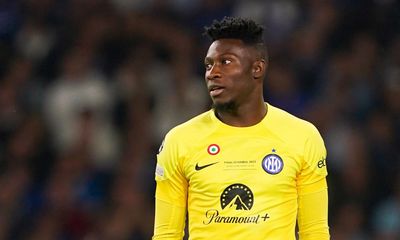 Manchester United close on André Onana deal and target Rasmus Højlund