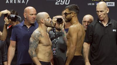 UFC 290 video: Alexander Volkanovski, Yair Rodriguez respectful in final faceoff for title unifier
