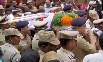 Tamil Nadu: Top Police officers pay last respects to DIG Vijayakumar