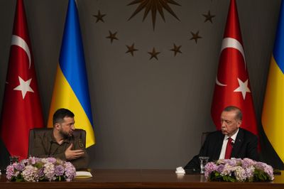 Turkey's Erdogan hosts Zelenskyy and says Ukraine deserves membership in NATO