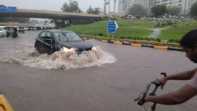 Season's first heavy rain spell in Delhi, 'yellow' alert in place for Sunday