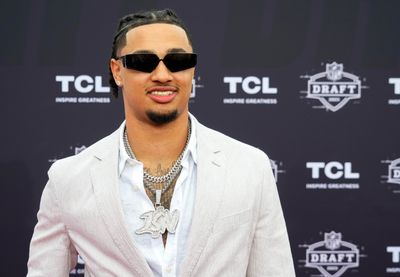 Watch: Seahawks players share their best skincare tips