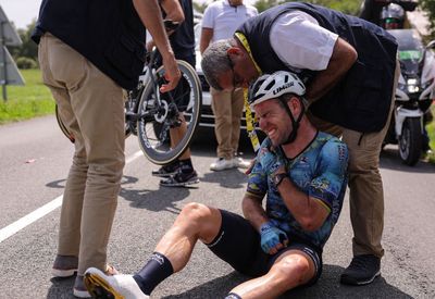 Mark Cavendish abandons Tour de France following crash on stage 8