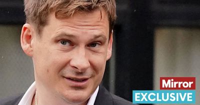 Plane passengers 'stunned' after Lee Ryan 'attacked for putting feet on seat'