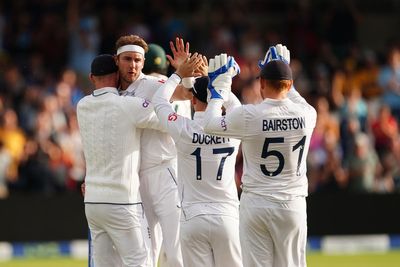 Day four of third Ashes Test: England chasing 251 for victory at Headingley
