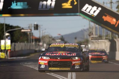 Whincup calls for calm after Triple Eight stoush