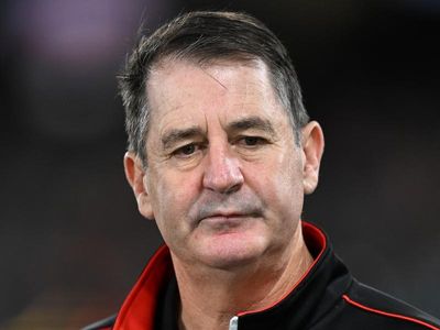 Lyon says leaking of players' private images 'nasty'