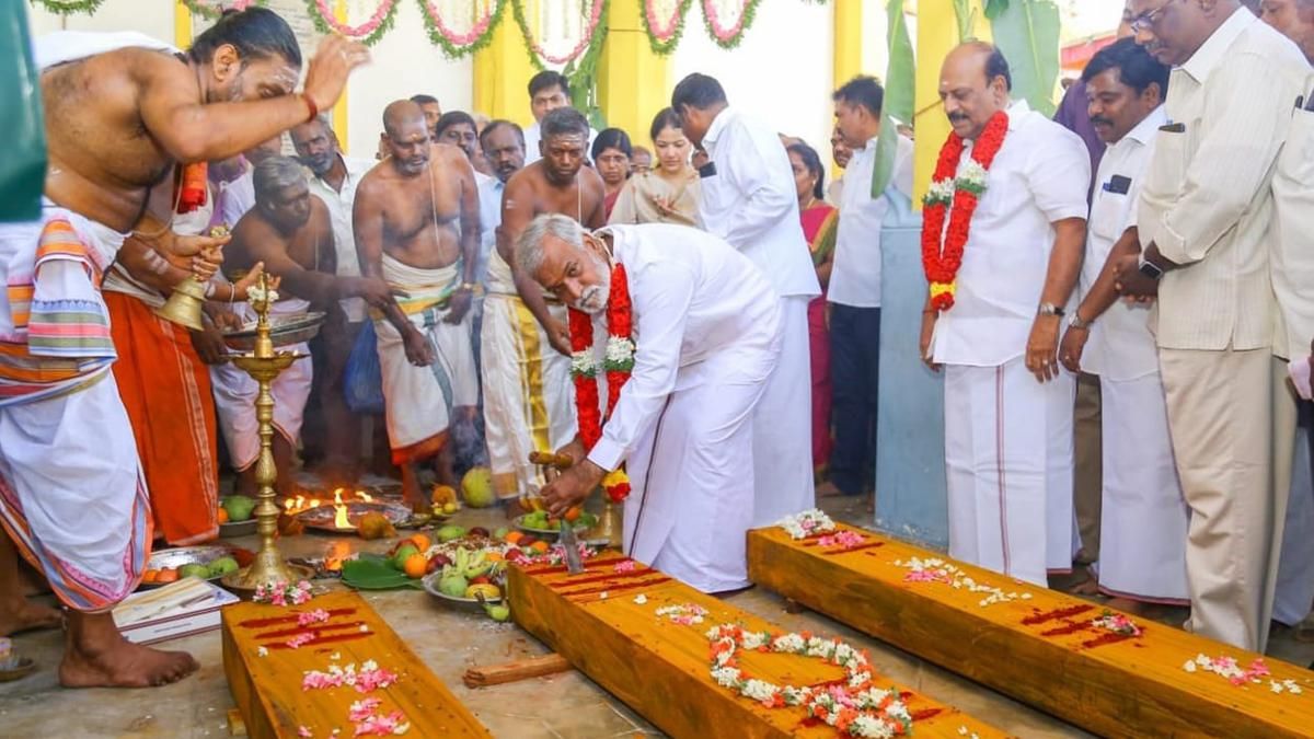 Work to build wooden temple car commences at Kovur…