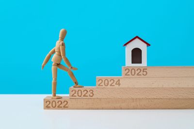 Morningstar makes a bold call that housing market affordability will be restored by 2025. Here's how