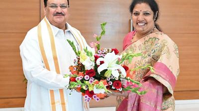 Daggubati Purandeswari takes part in meeting addressed by J. P. Nadda in Hyderabad