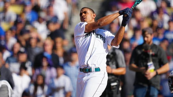 Home Run Derby: Randy Arozarena wore iconic cowboy boots during intro