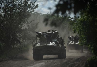 Ukraine Russia news – live: Kremlin confirms Putin meeting with Wagner commanders including Prigozhin