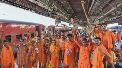 Devotees throng temples to offer prayers on first Monday of Sawan
