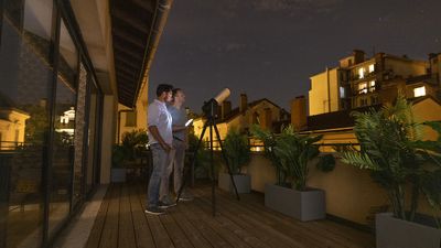 This smart telescope feature lets you see the night sky even in heavy light pollution
