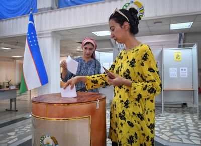 Uzbek president re-elected for seven-year term in snap election