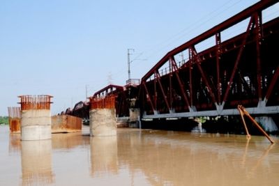 Delhi: Yamuna crosses Warning Mark at Old Railway Bridge; Govt prepared to evacuate affected people