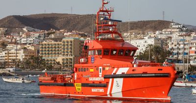 Migrant boats carrying 300 people have been missing for 15 days near Canary Islands