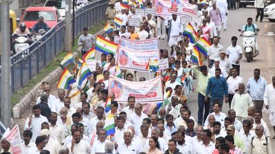 Jains take out protest march in several districts condemning the brutal murder of monk