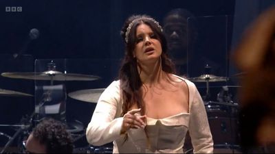 Lana Del Rey appears to joke about chaotic Glastonbury performance during Hyde Park set