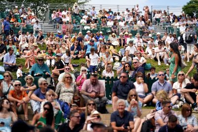 Tennis fans ‘frustrated’ at Wimbledon matches being suspended overnight